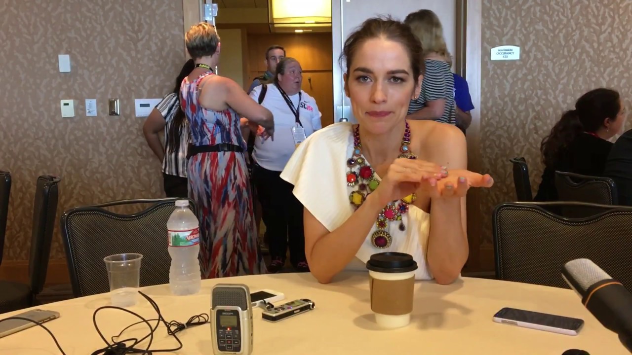 Melanie Scrofano (