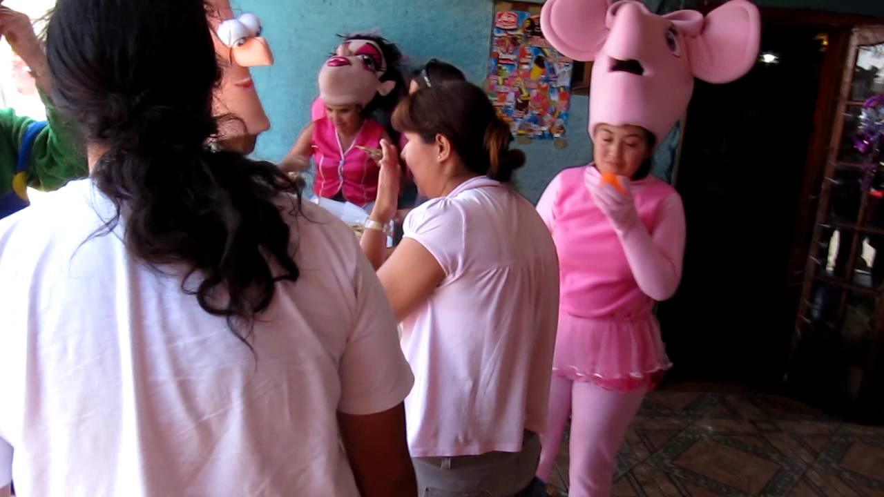 Llegada del viejito pascuero a la casa