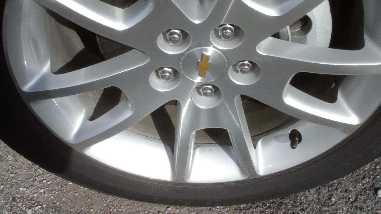 2011 Chevy Malibu LTZ (Silver) video walk-around at Apple Chevrolet.