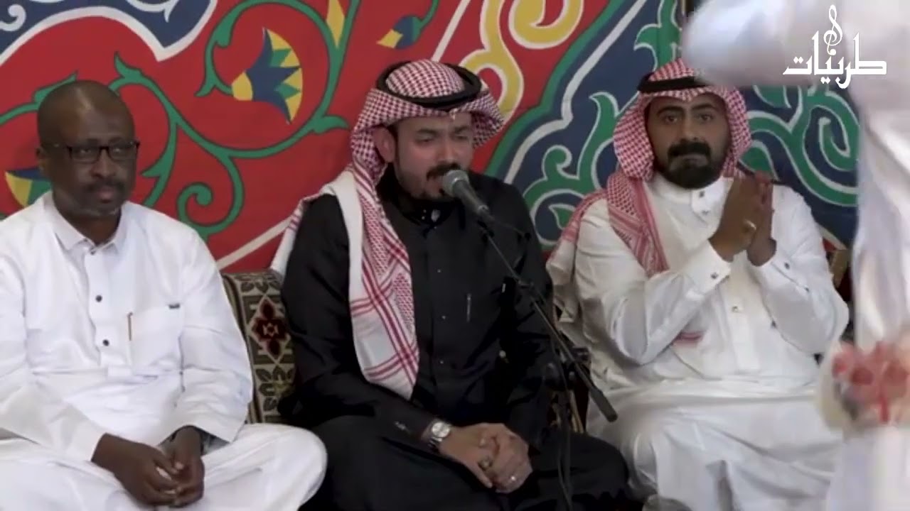 تبحيرة   مِنْ طيبة أشرقت بالليل أنوار ....  ولاح منه لأهل الركب أسرار  مع الكلمات