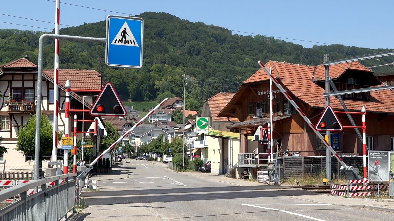 Railroad Crossing -  Toffen (CH) - Bahnübergang Belpbergstrasse