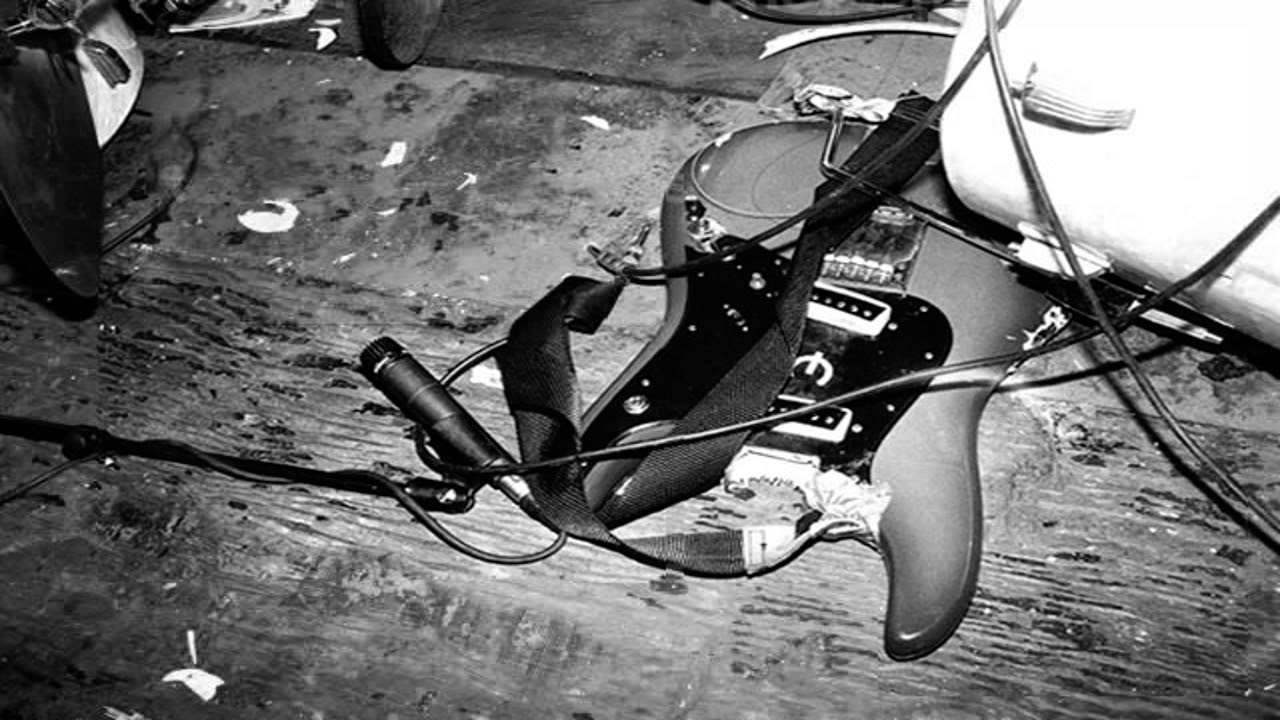Nirvana - Stain (BEST LIVE PERFORMANCE EVER)