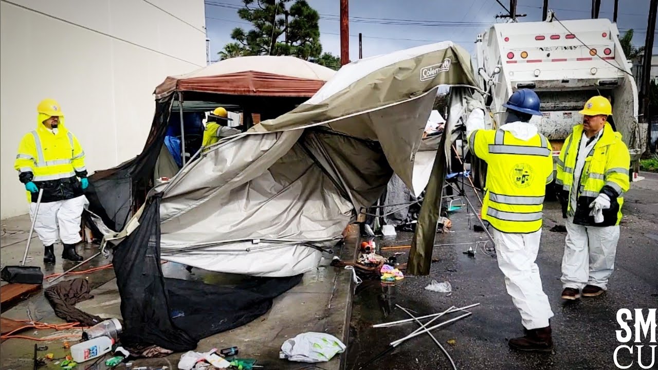 Major Homeless Encampment Clean-up in Venice