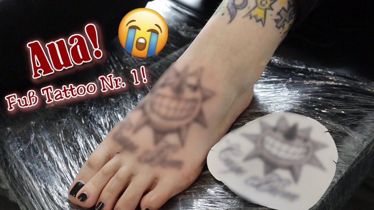 1. Fuß Tattoo! Aua! 😭 | TattooVlog #4 | ❄ Lilith Whitic ❄