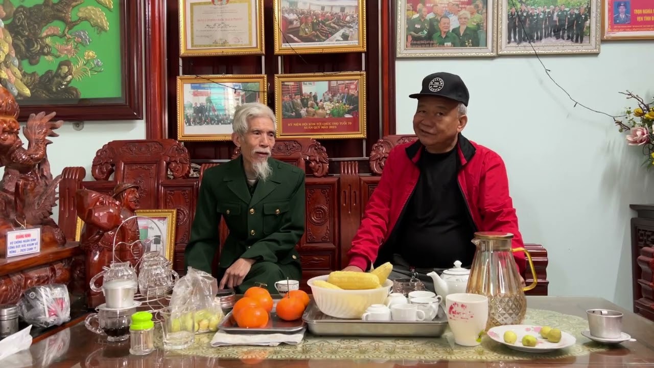 Buổi sáng bố con uống chè