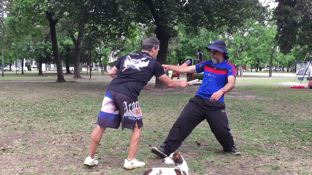 Un tip básico para la pelea de cuchillo