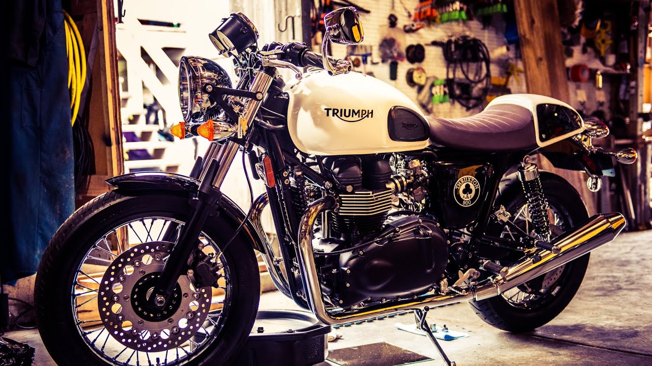 Triumph Thruxton First Oil Change