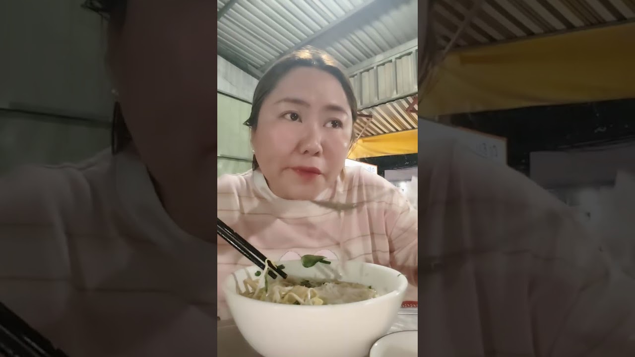 Bún măng vịt chấm nước mắm gừng 