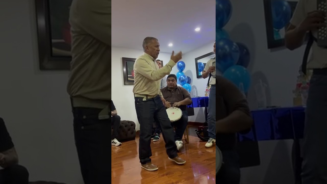 Igual que Aquella Noche (Emiro Zuleta) Acordeón: Carlos Javier Luquez. Voz: Víctor Romero