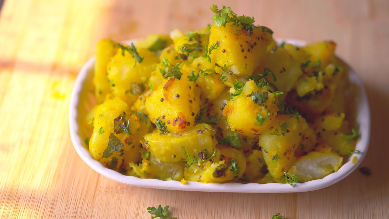 Potato with black mustard seeds