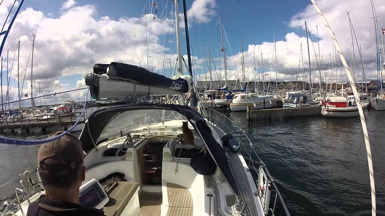 Cherie Sailing Lægge til mellem pæle