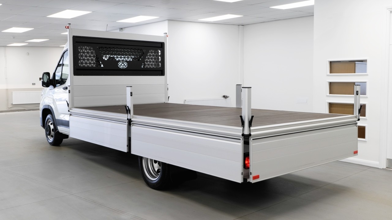 2026 Maxus Deliver 9 D20 2.0 D WORK READY Dropside 150 BHP RWD L4 X-Long Wheelbase - VanStar
