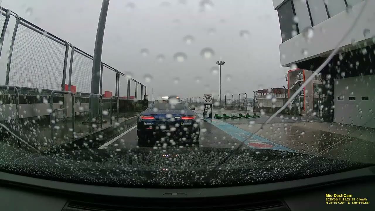 麗寶賽車體驗 暴雨路況 Audi A6 追擊 AMG GT R