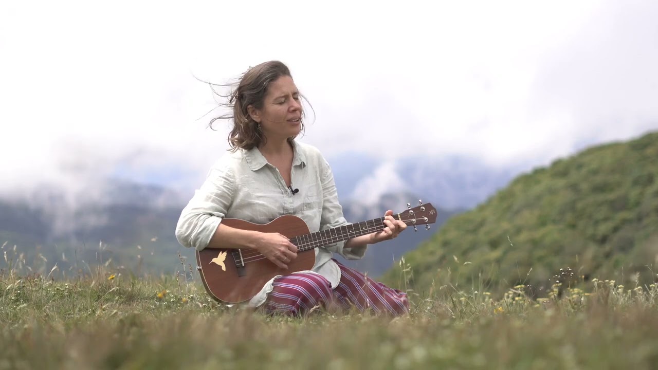 Canto intuitivo al viento (en vivo)