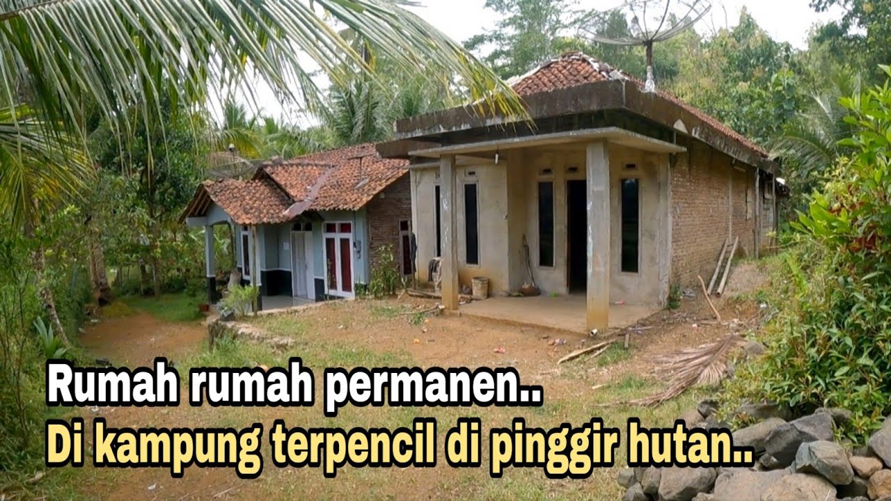 Kampung terpencil di pinggir hutan, rumah rumahnya sudah permanen, suasanya tenang dan nyaman.