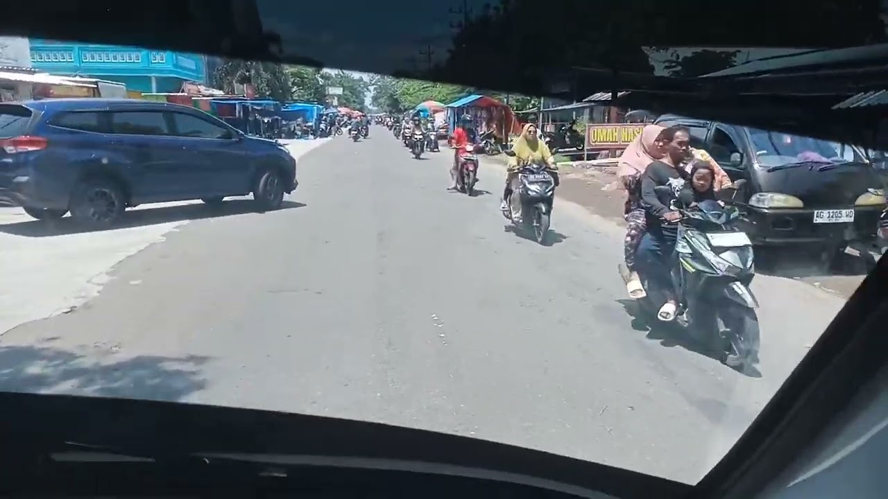TERPANTAU RAME PASAR PAHINGAN MAGETAN...