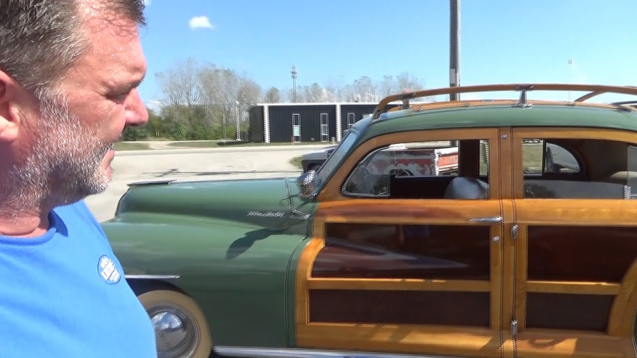 Рич занимается классическим ремонтом Chrysler и охотой за тыквами!