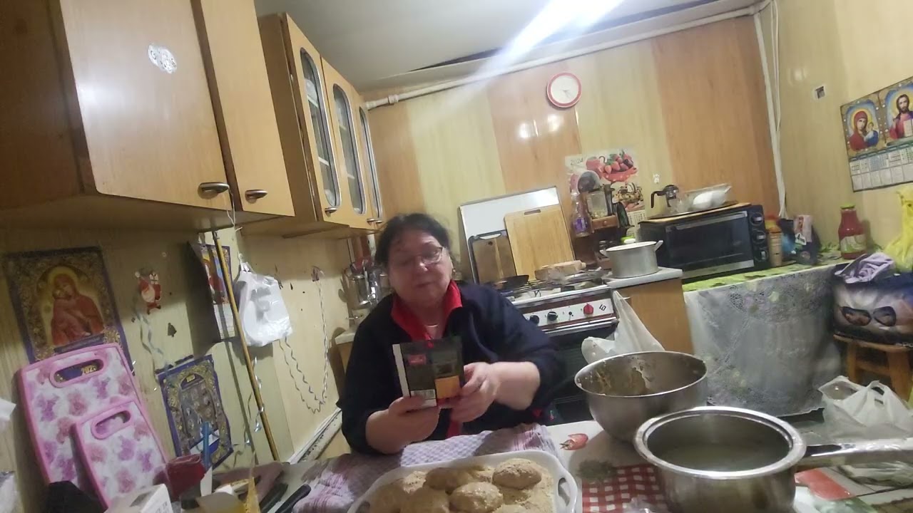 Запомнила котлеты с мозгов.