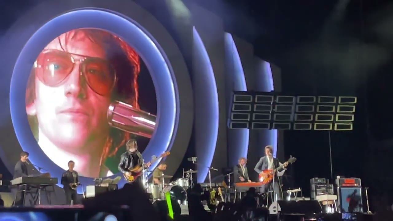Do I Wanna Know? - Arctic Monkeys | Live México 2023