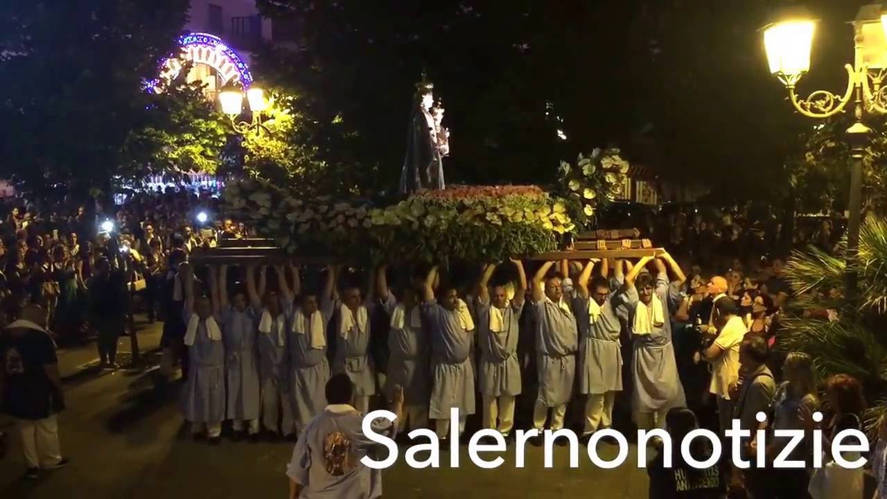 Salerno: la processione della Madonna di Santa Maria a mare