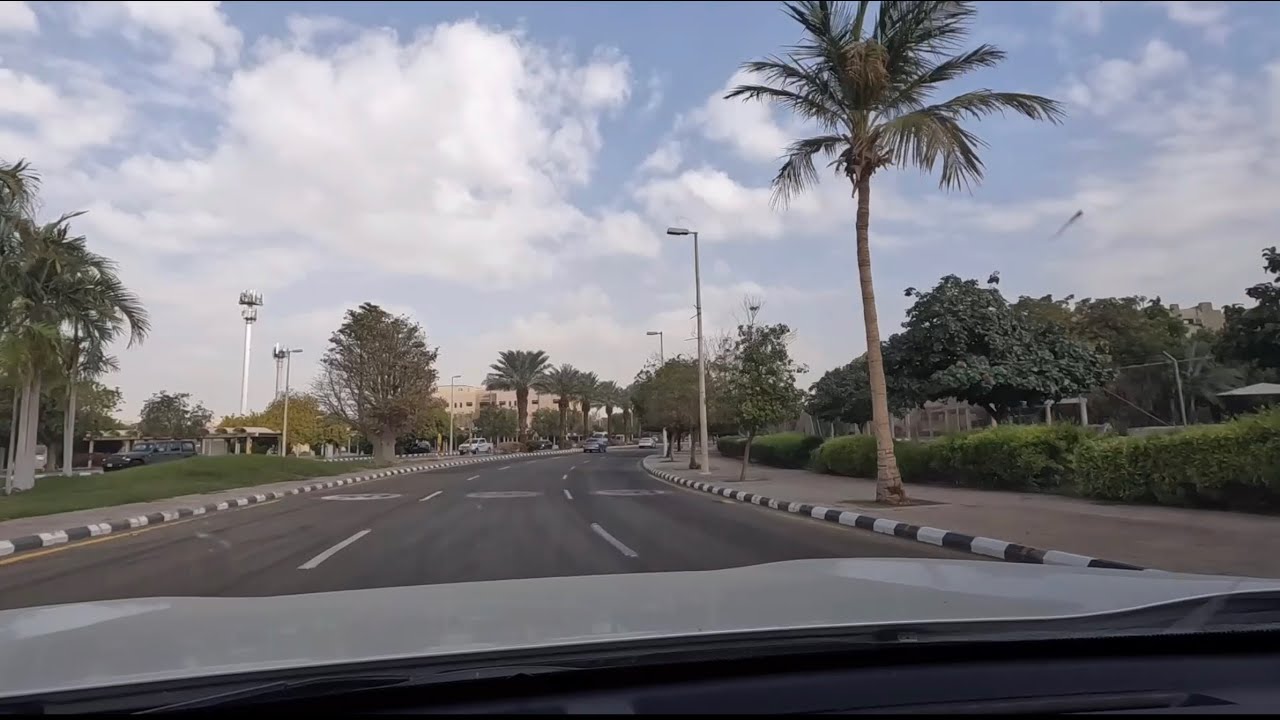 جولة سريعة في شوارع جامعة الملك عبدالعزيز