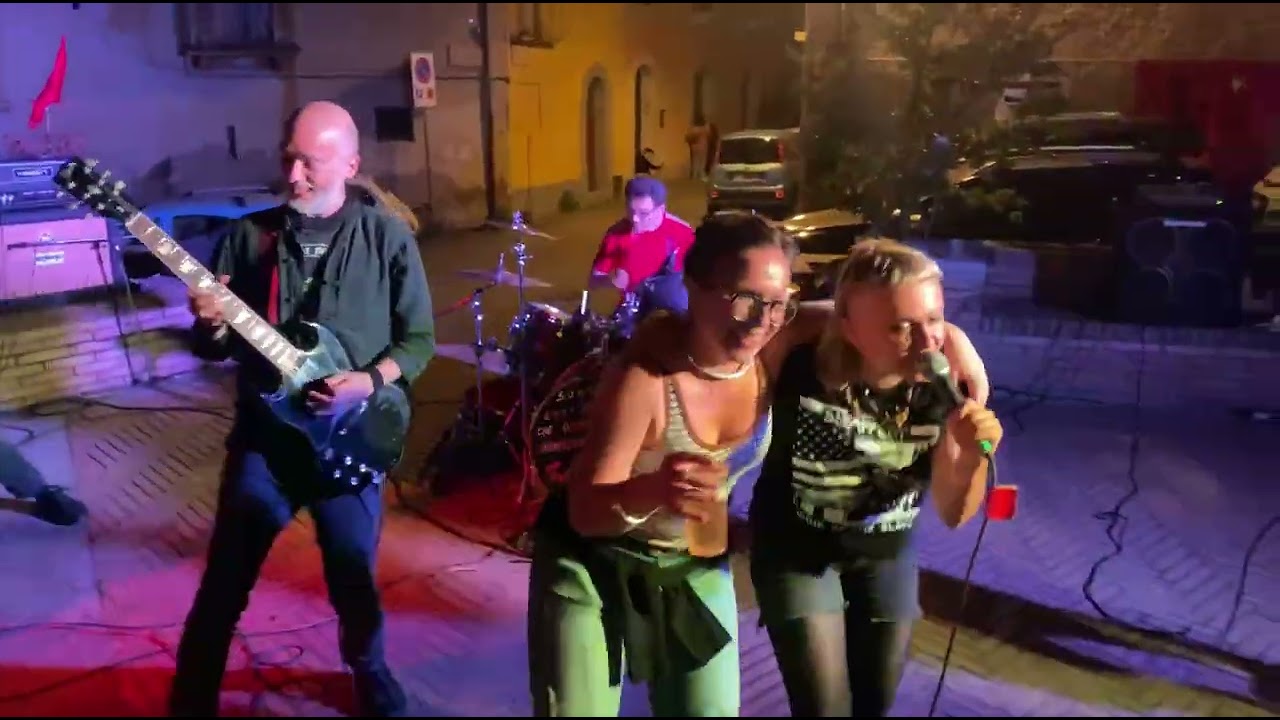 Kalashnikov Collective - Sonja Contro La Grande Distribuzione (Live @ Teramo 27/05/23)