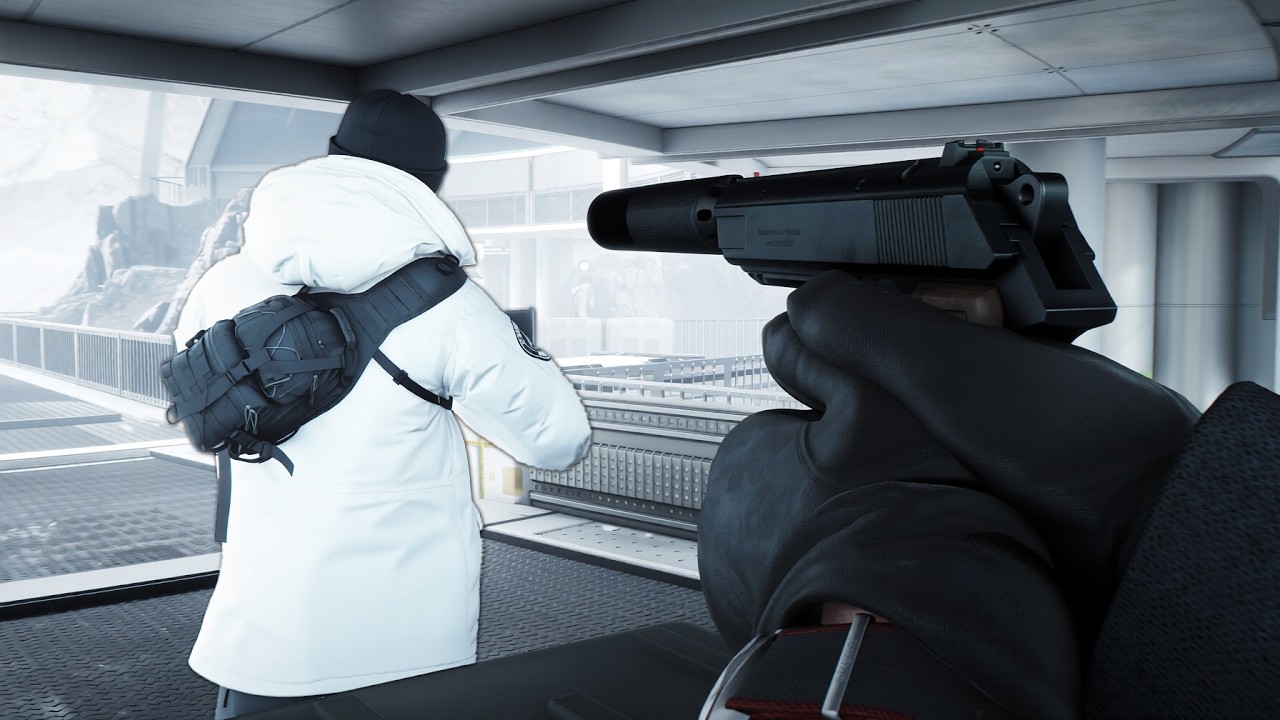 Lore Accurate Bond plays 007 First Light