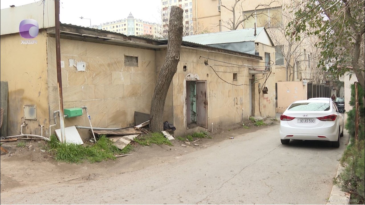 Yasamal avtoyuma məntəqəsənin sanitar qovşağı həyətə baxır – ŞİKAYƏT