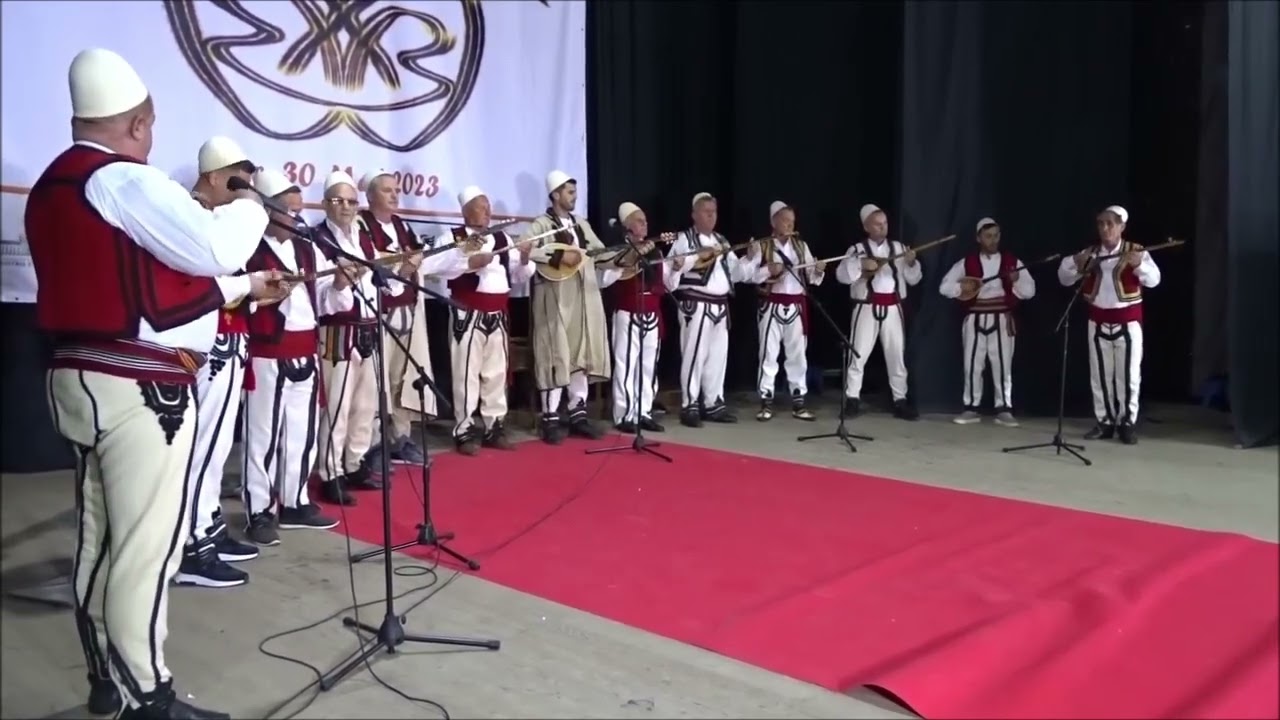 Arkivi folklorik (965)