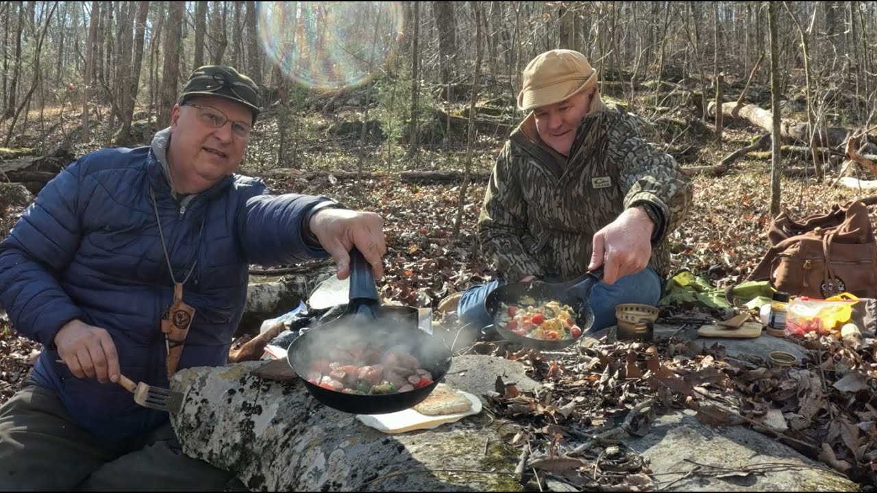 Бранч в стиле бушкрафт в горах с моим другом Филиппом #алабама #любительприроды #лесник #снаряжен...