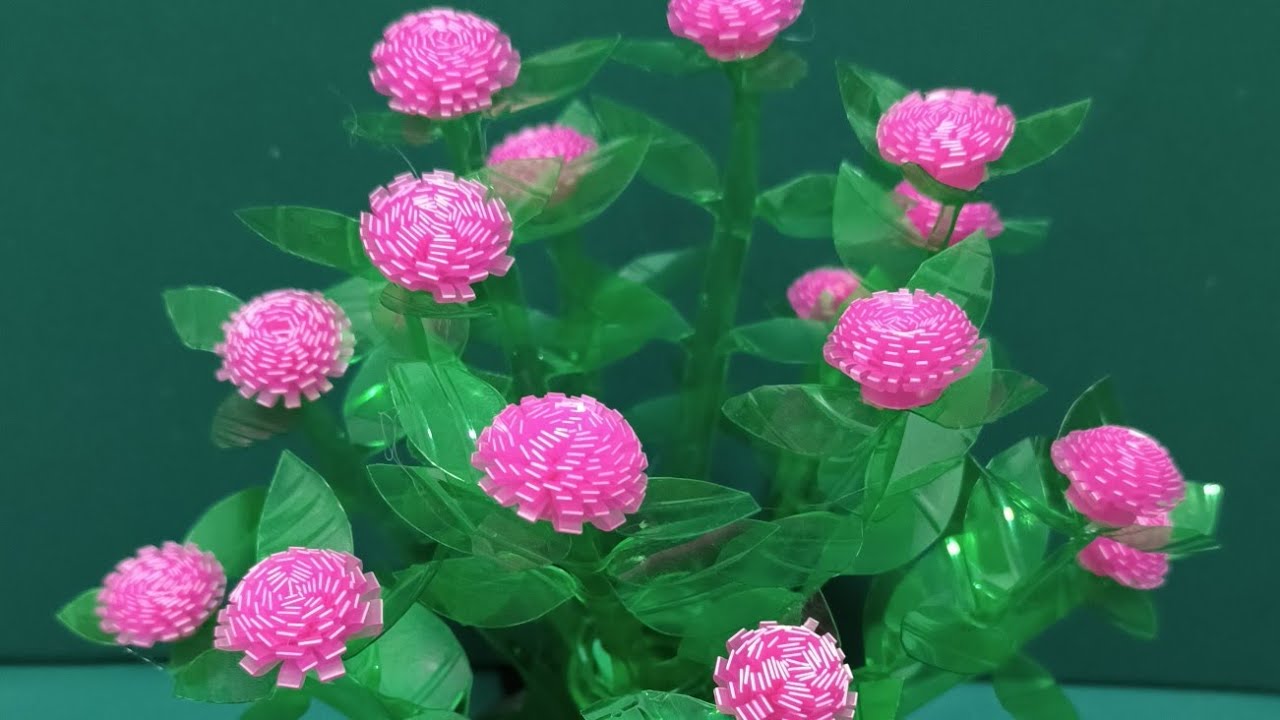 round flower made out of 1.5 soda bottle & drinking straw best out of waste