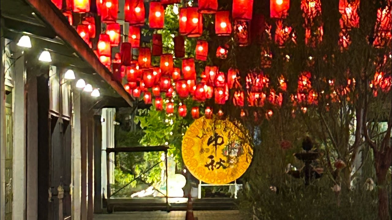 We visit Chinatown in Bangkok, Thailand