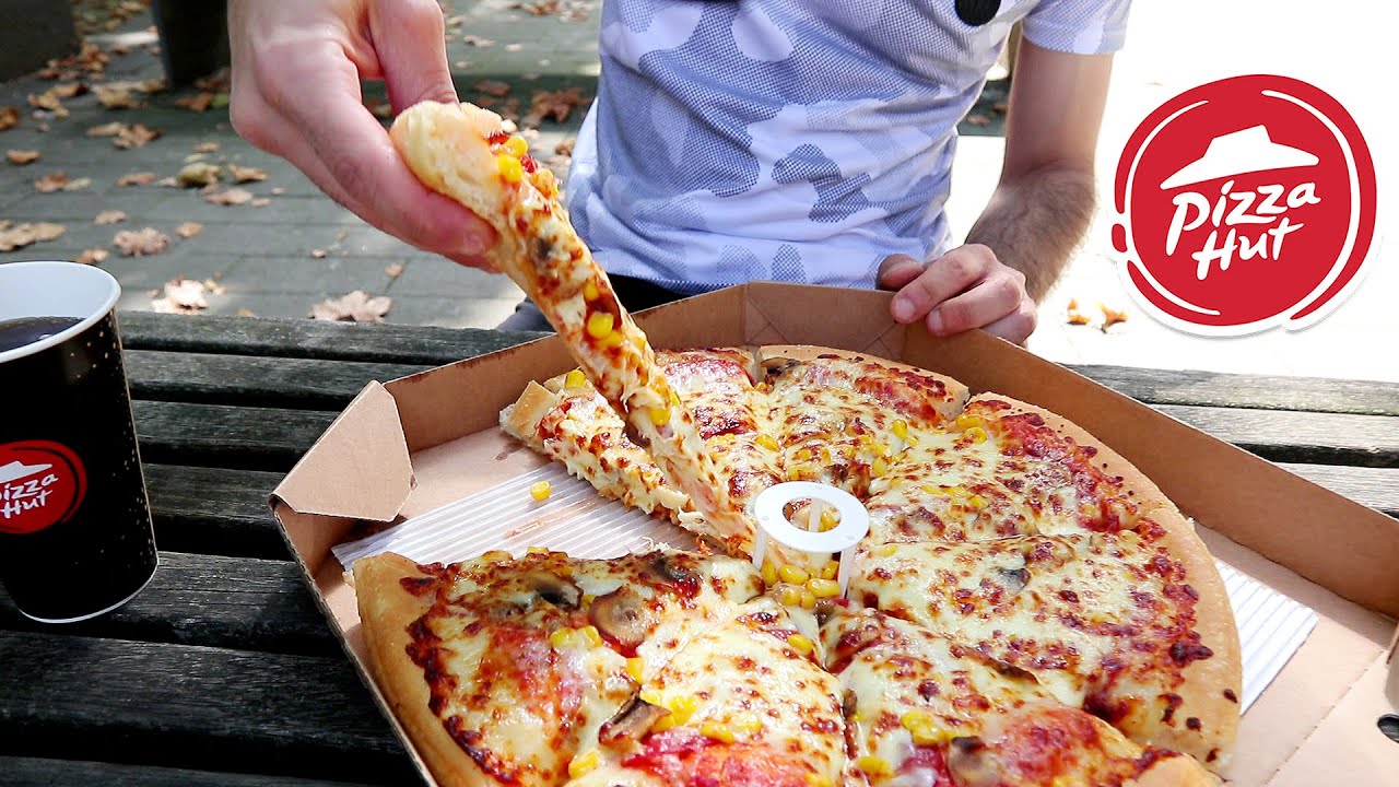بيتزا هت الأمريكي ضد كاسا بيتزا الإيطالي - الأكل الغالي ضد الرخيص Pizza Hut VS Casa D'Italia