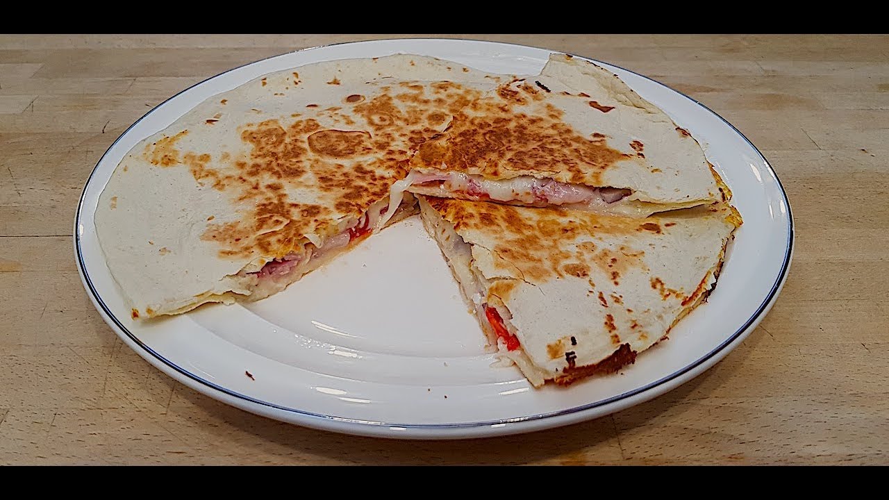 Tortilla t&ouml;ltve, quesadilla - Egyszerű parti &eacute;tel, tuti siker BF