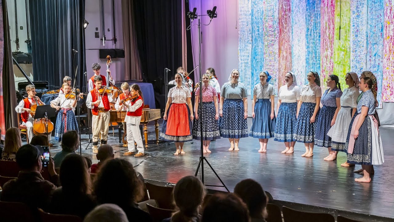Pěvecká skupina Blaženky / CM Vonička / Okolo Súče / Dyby byla Morava