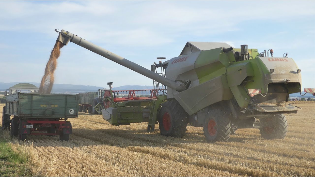 Getreideernte 2022/ Claas Tucano 480/ Fendt, Valtra