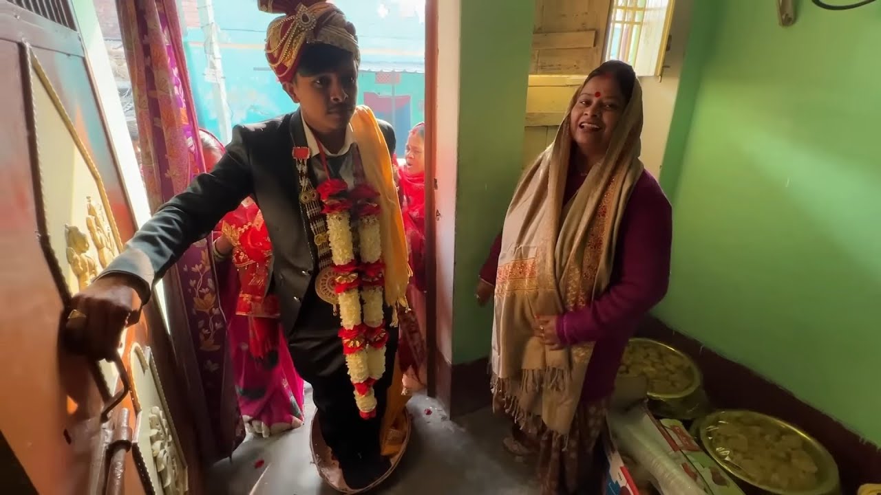 दुल्हन आ गई घर पर ऐसे किया हमने दुल्हन का स्वागत नई दुल्हन आने पर होते हैं ये रिवाज