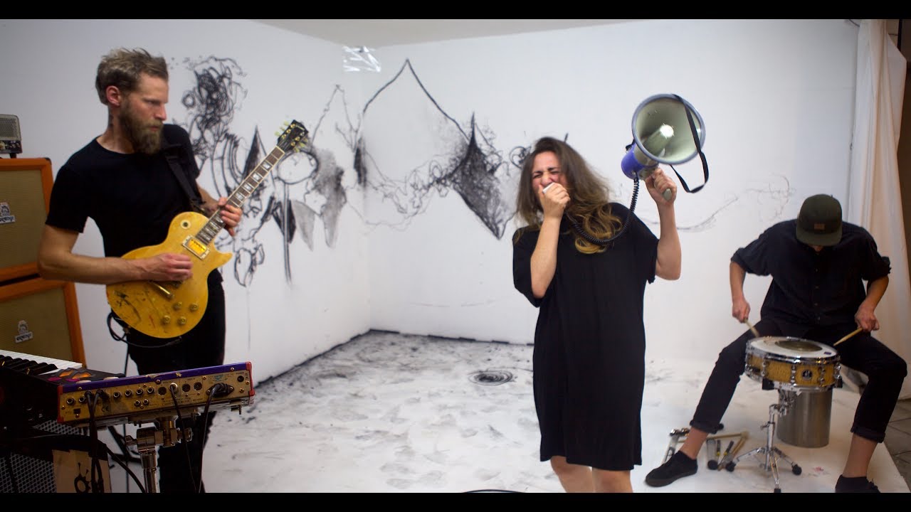 MCHNRY feat Carla Genchi