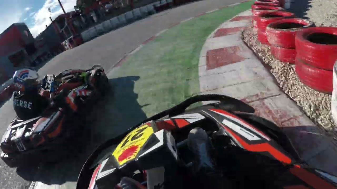 15-11-2025 Karting Castelloli  1° TANDA 22 KARTS EN PISTA