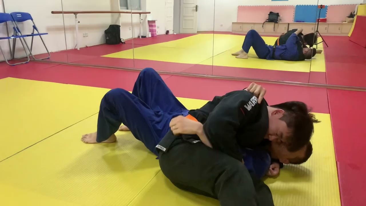 Kesa gatame 4 basic escapes