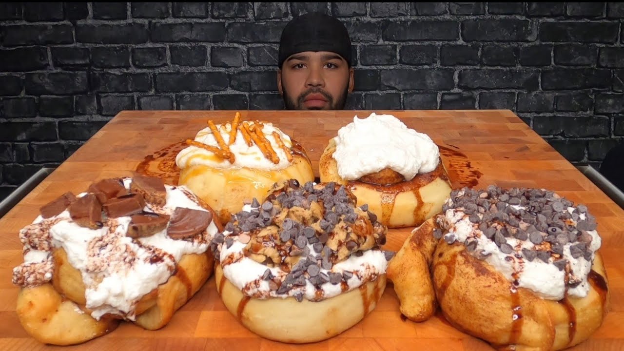 (ASMR) CINNAMON ROLLS MUKBANG