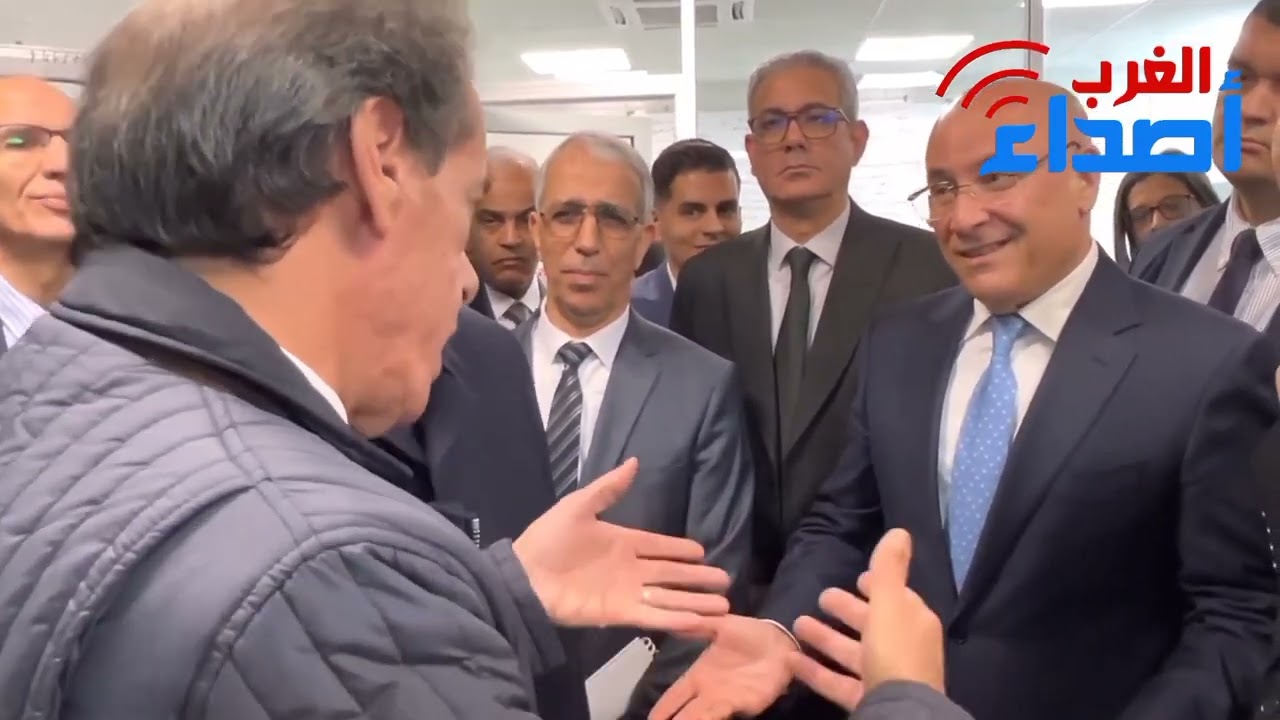 وزيرا التجارة و النقل مرفوقين بوالي وهران يتفقدون مجمع برحال لإنتاج السكر ببلدية طافراوي.