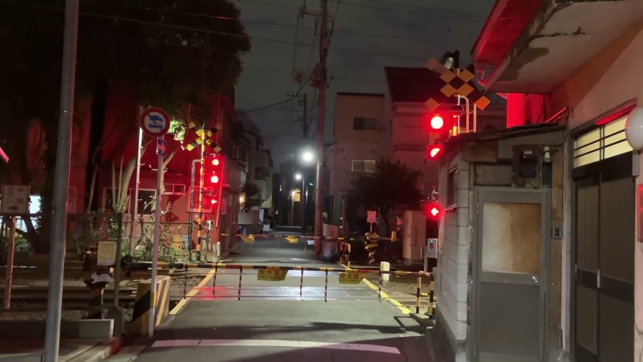 東武亀戸線の踏切（小村井ー曳舟）東京都