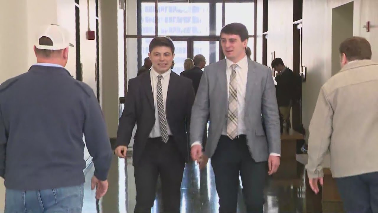 Undefeated Mount Carmel wrestler's legal battle ends in victory, returns to mat for final match