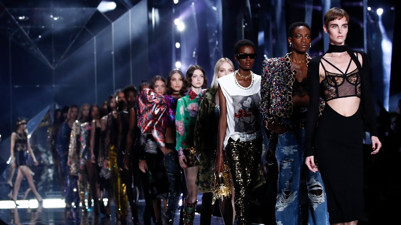 #DGLight: Pokaz mody damskiej wiosna-lato 2022