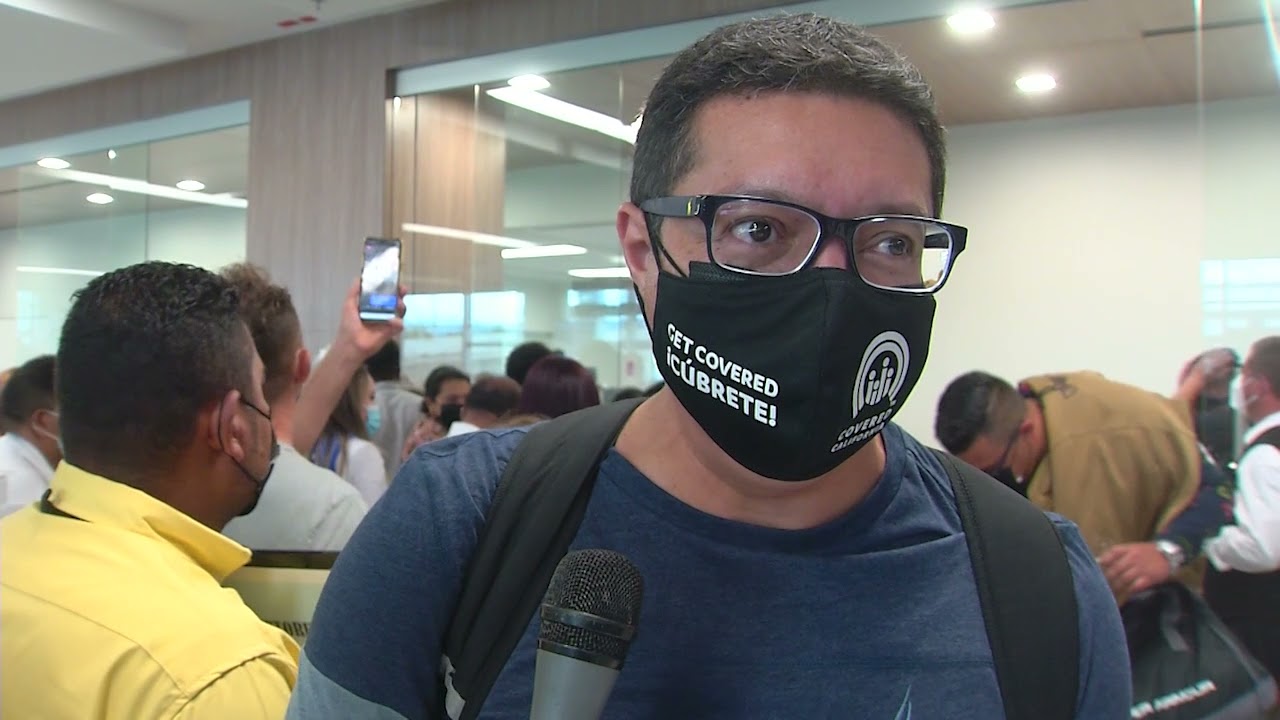 Llegada pasajeros a palmerola primer vuelo comercial 11 dic 21