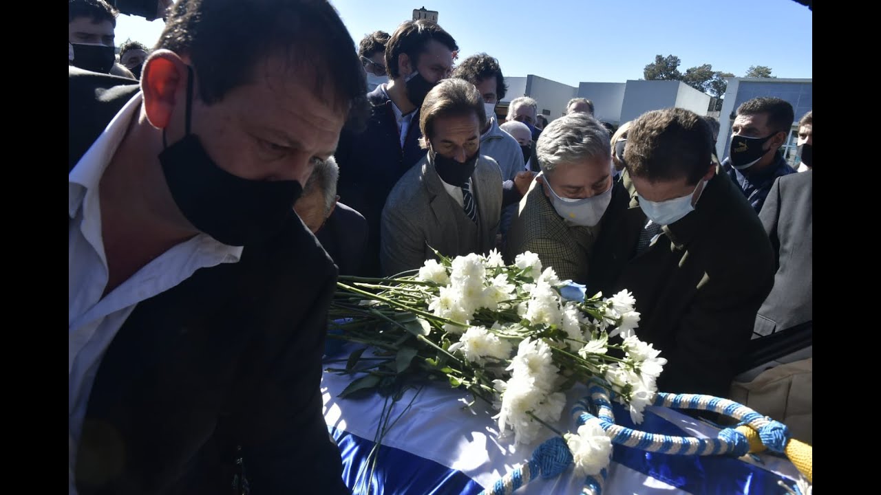 Una caballada, cortejo y palabras de Lacalle Pou: así fue la despedida de Jorge Larrañaga