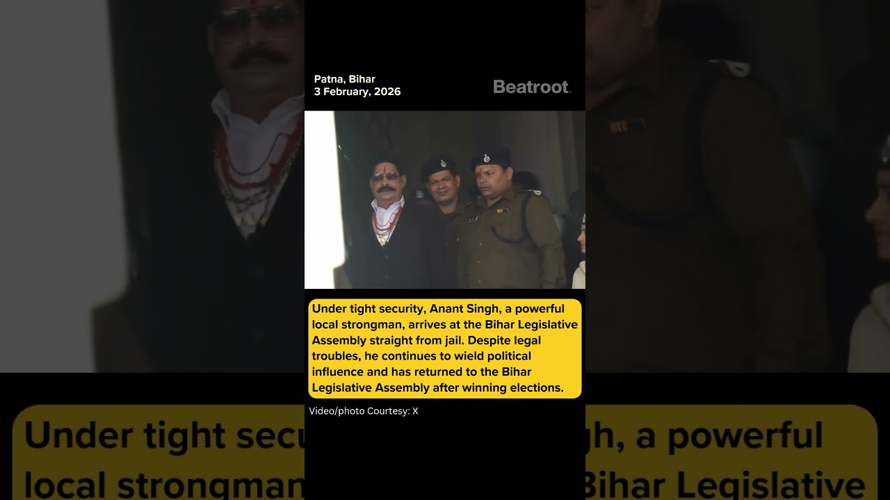 Anant Singh, a local goon, arrives at the Bihar Legislative Assembly under security from jail.