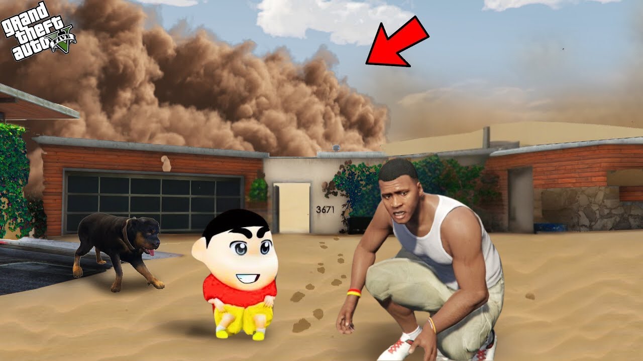 Franklin Running from Sandstorm Outside Their House in GTA5