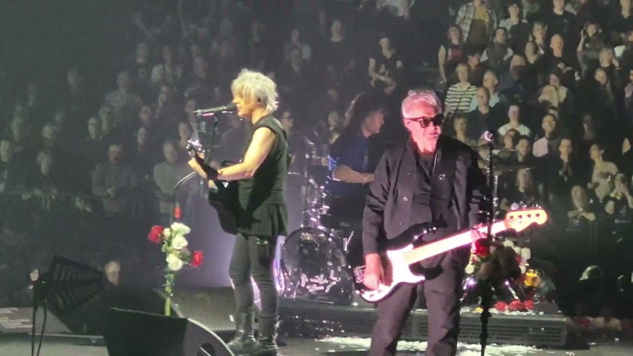 Indochine live Bercy 12 Little Dolls 